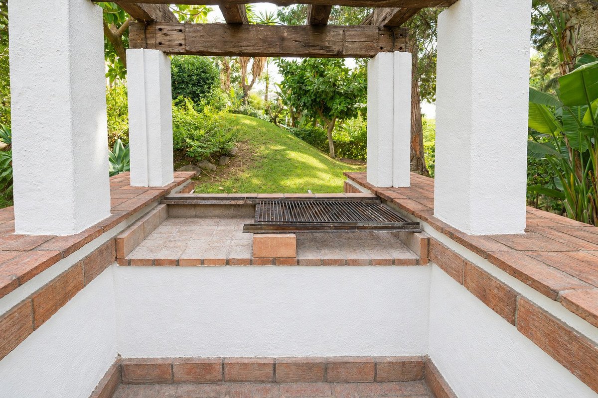 2 Bed Penthouse in Reserva de Marbella