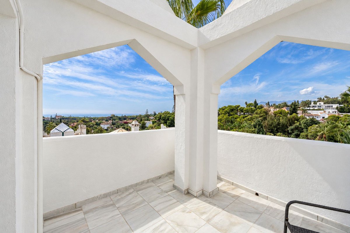 2 Bed Penthouse in Reserva de Marbella