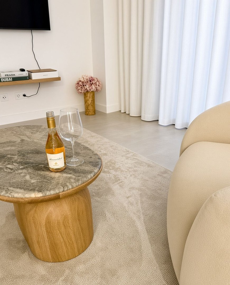 1 Bed Middle Floor Apartment in Selwo