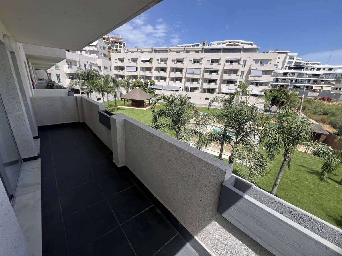 3 Bed Middle Floor Apartment in Riviera del Sol