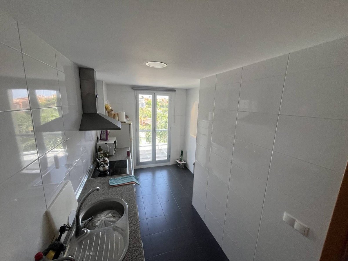 3 Bed Middle Floor Apartment in Riviera del Sol