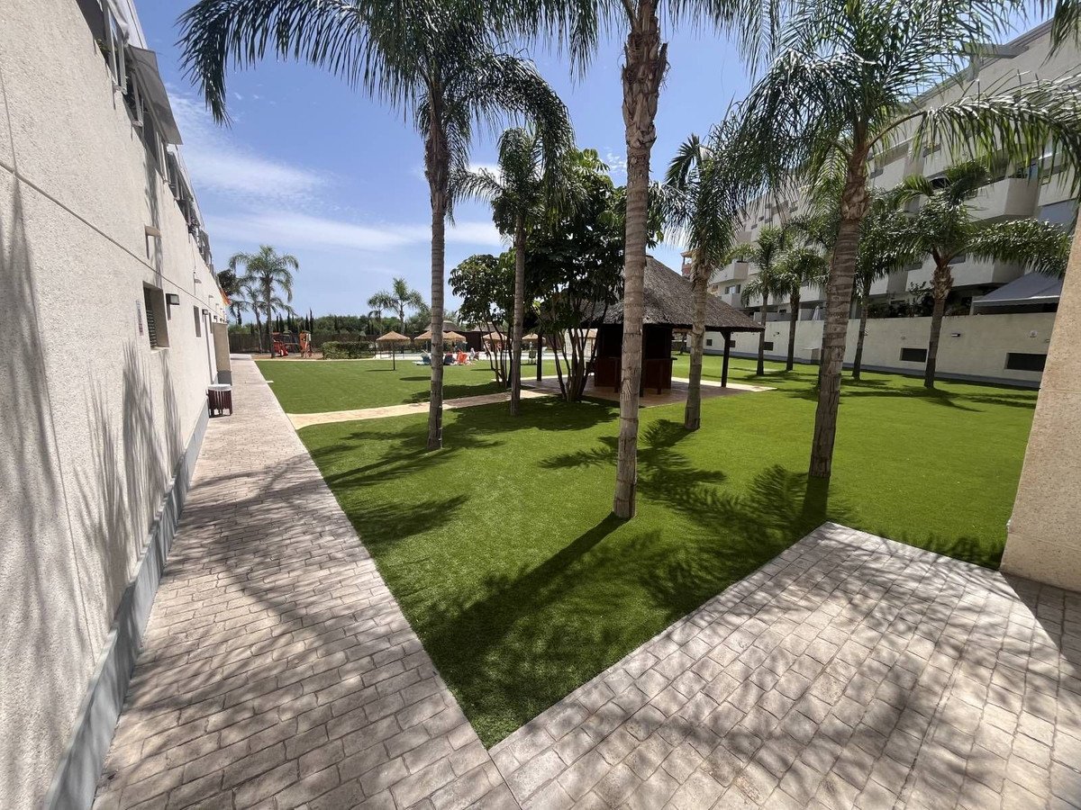 3 Bed Middle Floor Apartment in Riviera del Sol
