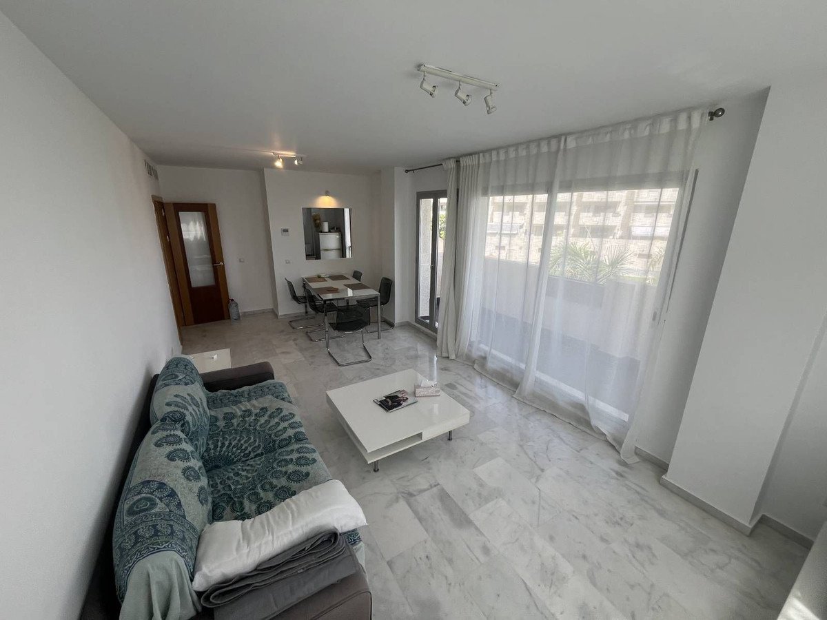3 Bed Middle Floor Apartment in Riviera del Sol