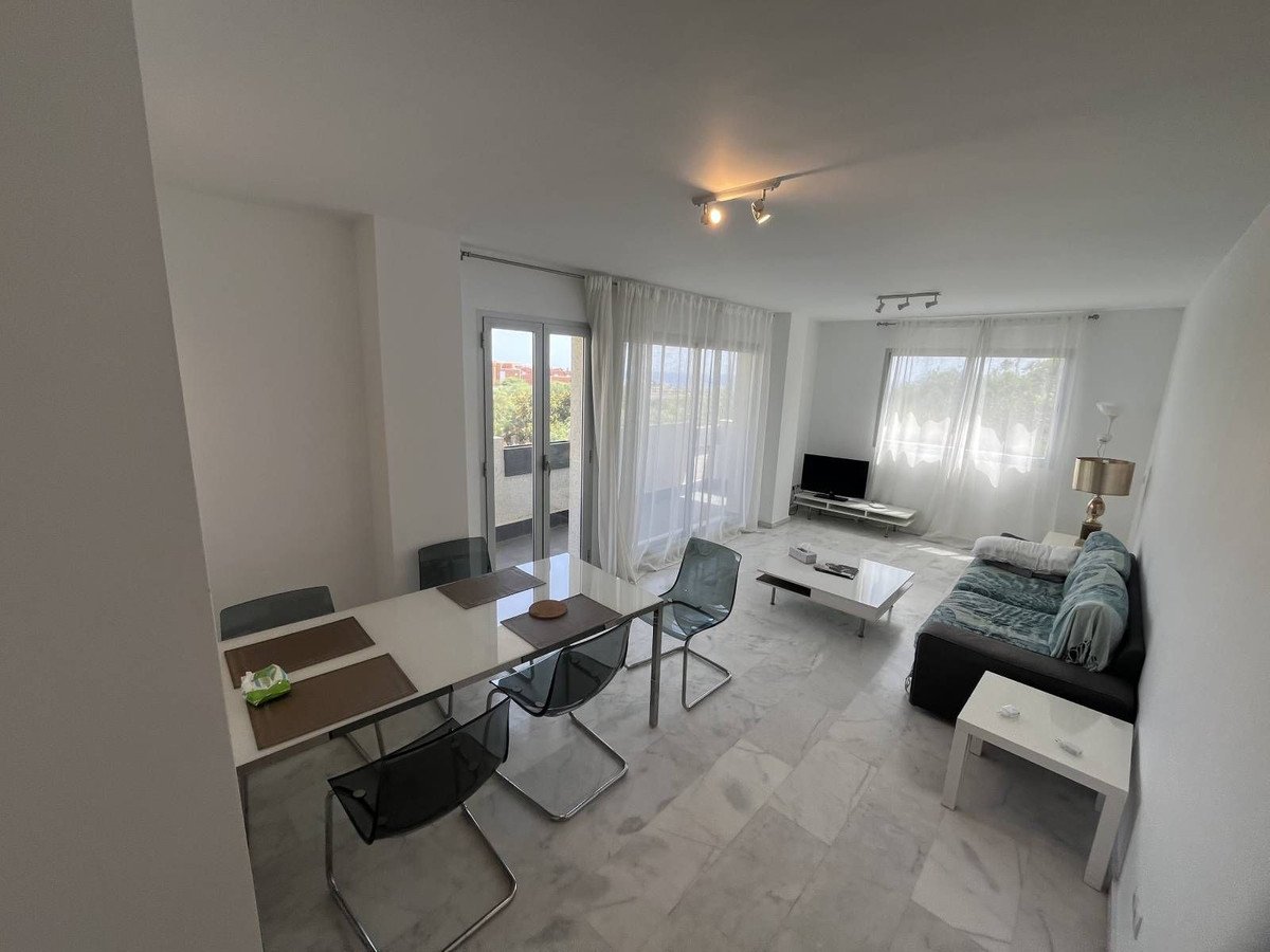 3 Bed Middle Floor Apartment in Riviera del Sol