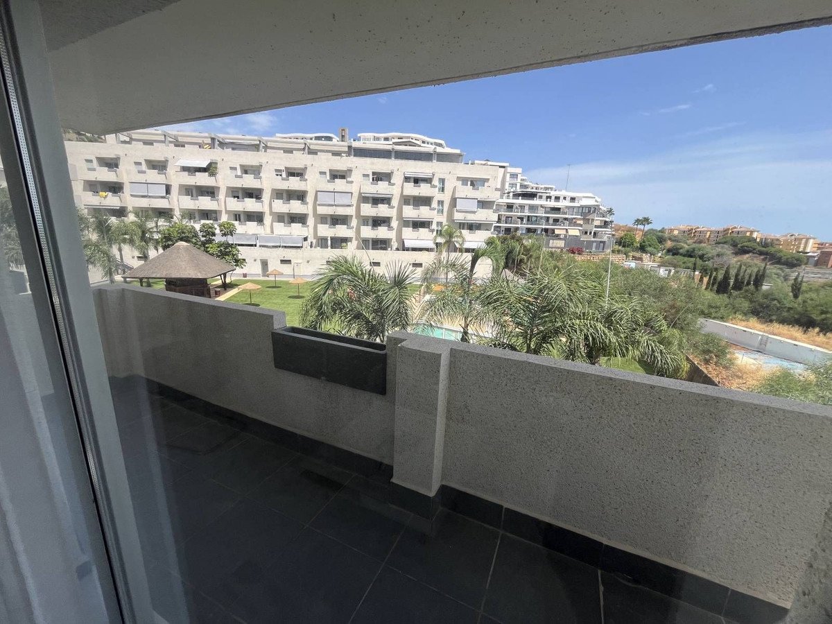 3 Bed Middle Floor Apartment in Riviera del Sol