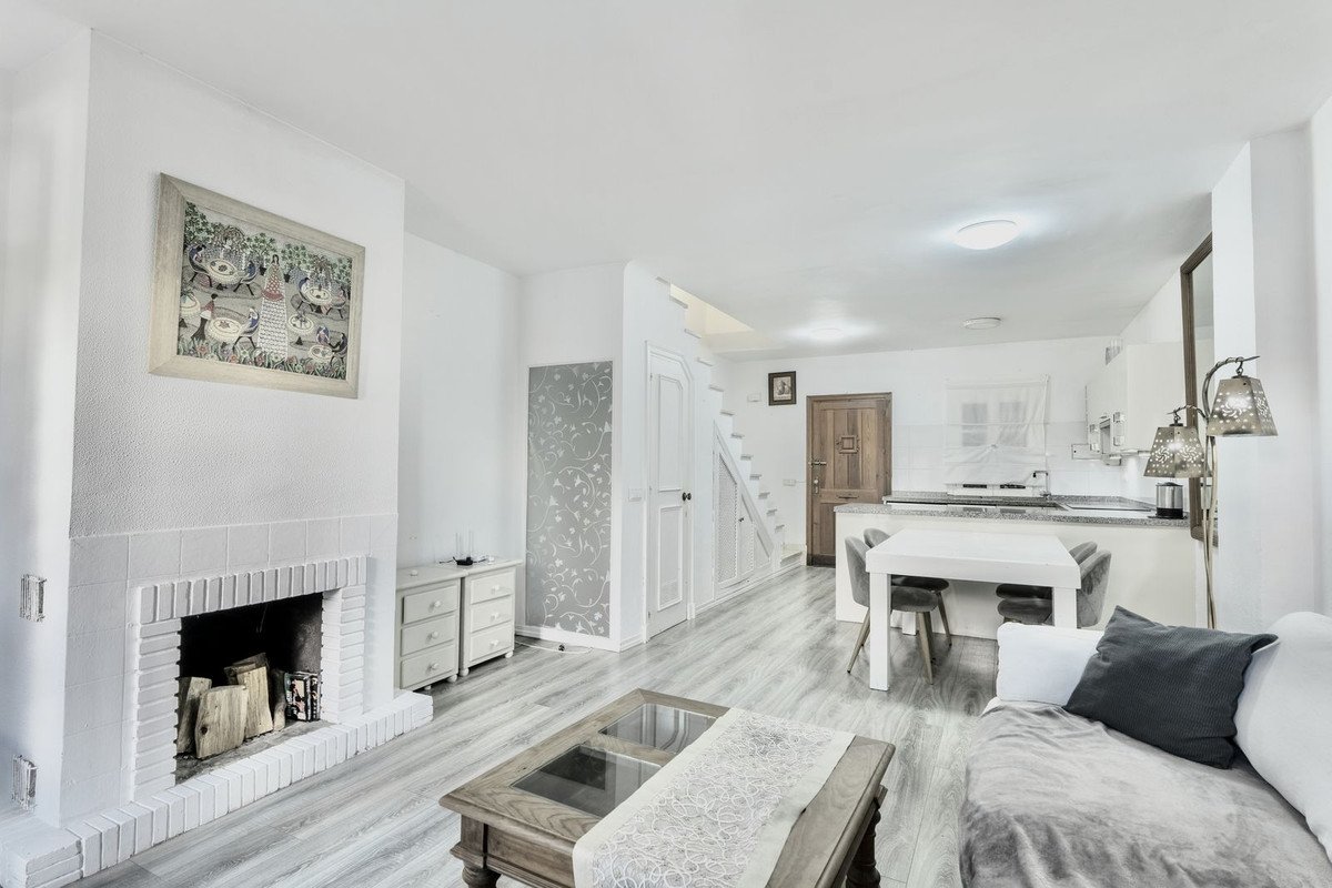 2 Bed Duplex in Cancelada