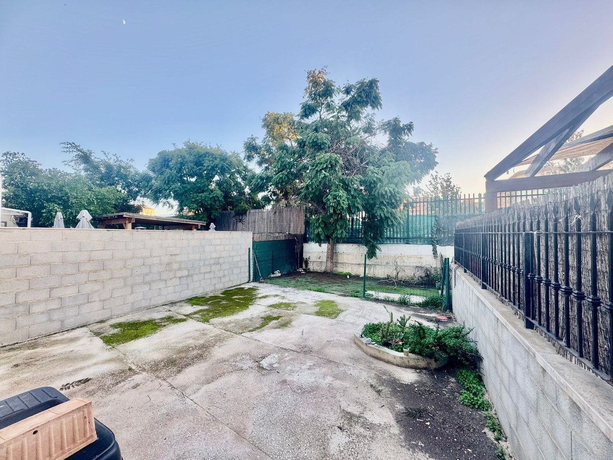 4 Bed Townhouse in Los Boliches