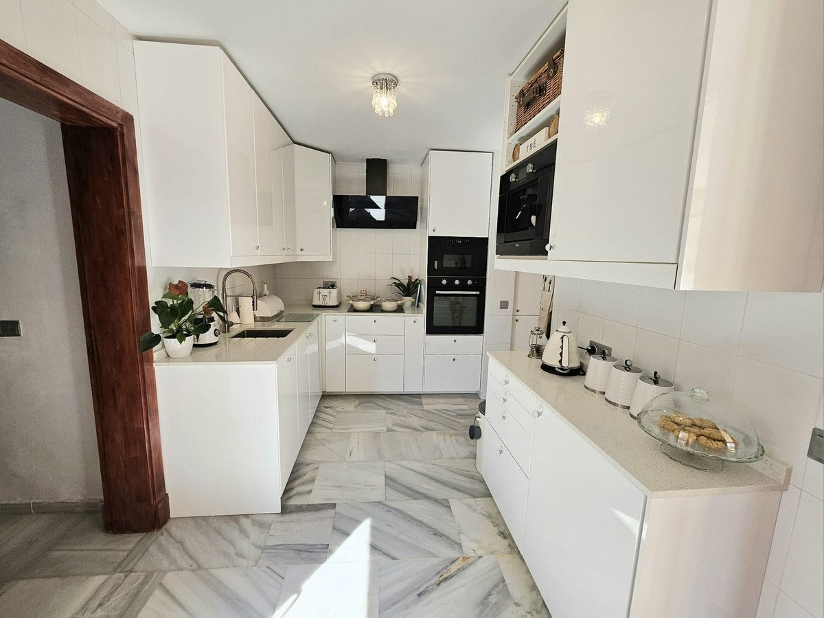 3 Bed Detached Villa in Benahavís