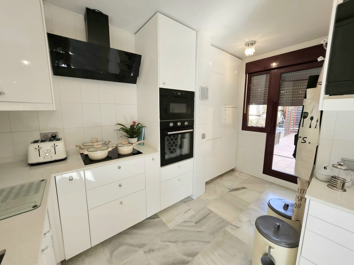 3 Bed Detached Villa in Benahavís
