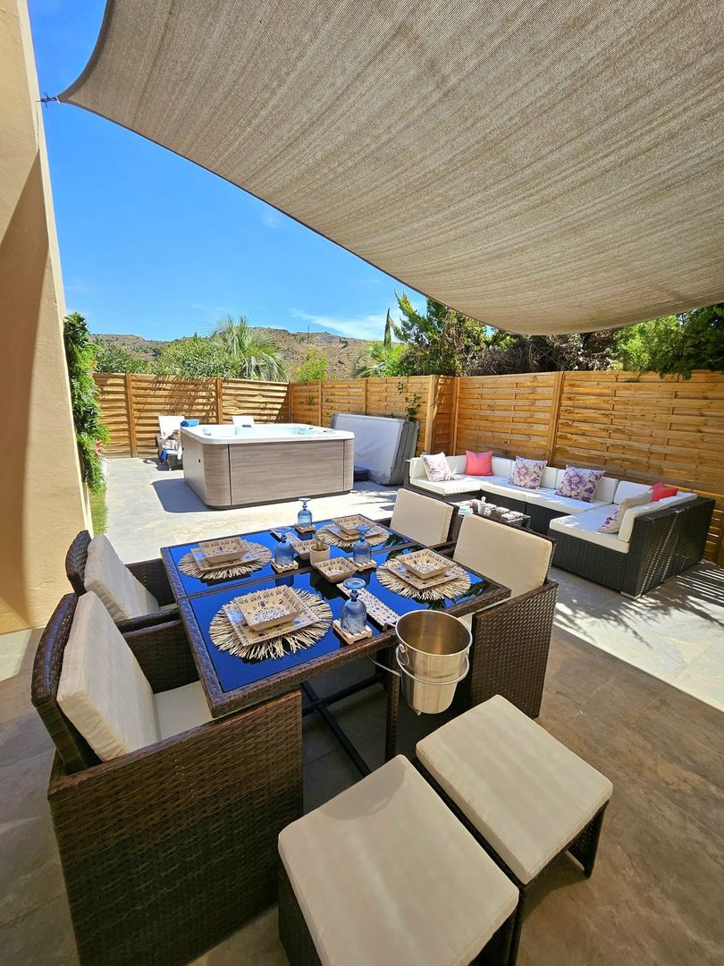 3 Bed Detached Villa in Benahavís