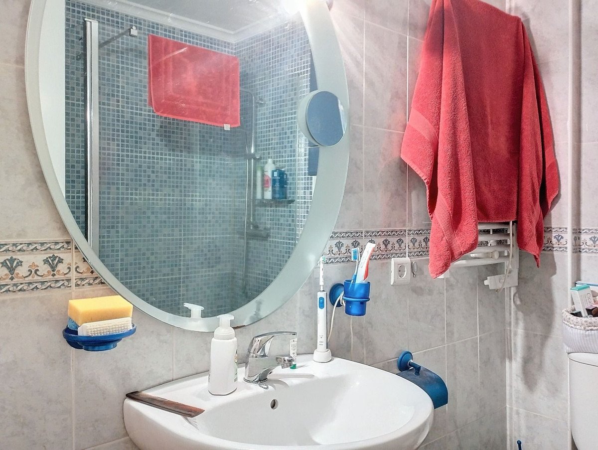 5 Bed Semi-Detached House in Sierrezuela