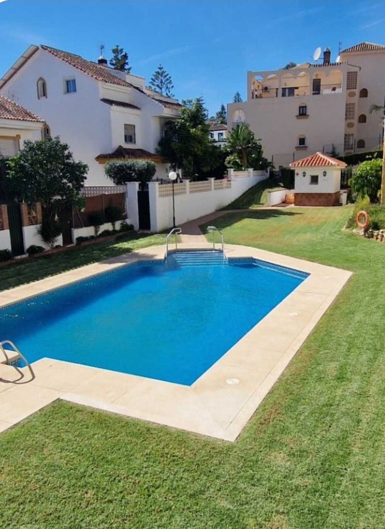 5 Bed Semi-Detached House in Sierrezuela