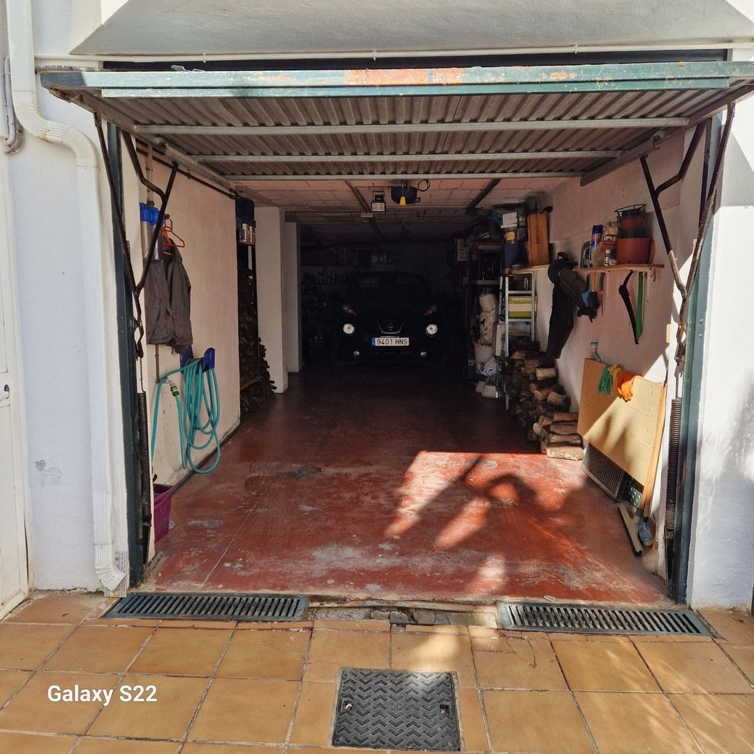 5 Bed Semi-Detached House in Sierrezuela