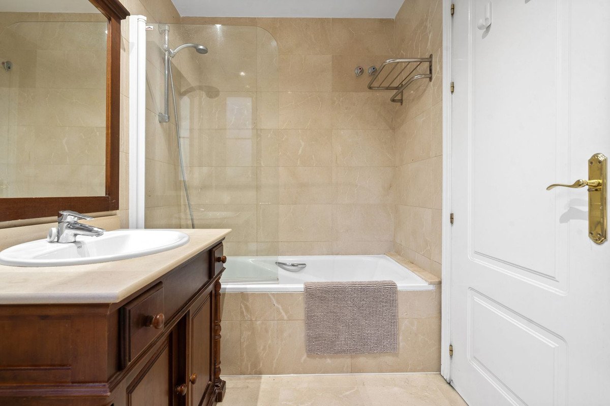 3 Bed Ground Floor Apartment in Los Arqueros