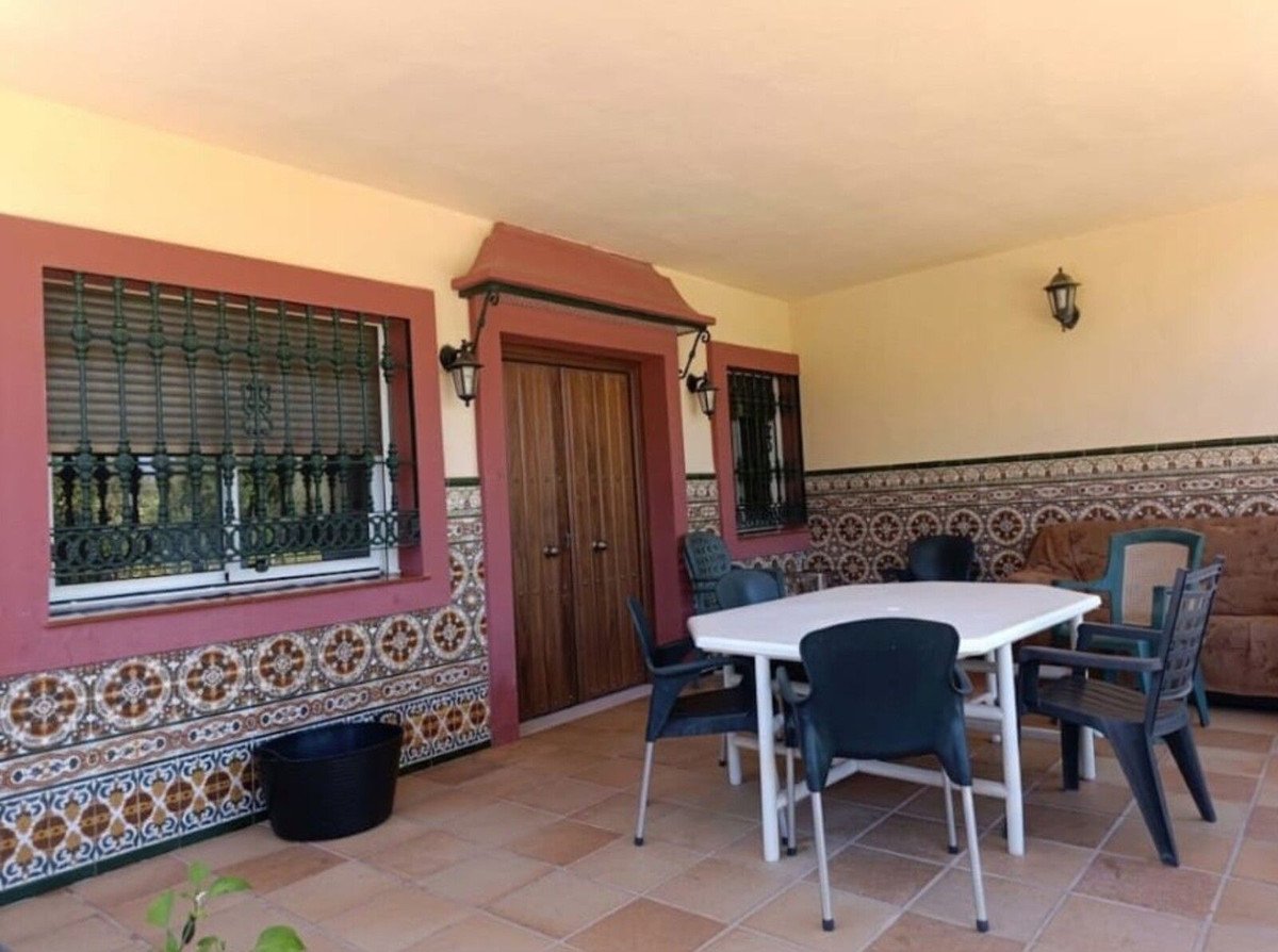 4 Bed Detached Villa in Ojén