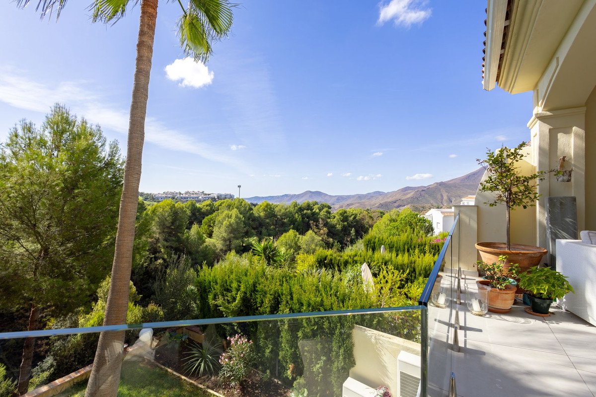 4 Bed Semi-Detached House in Alhaurin Golf