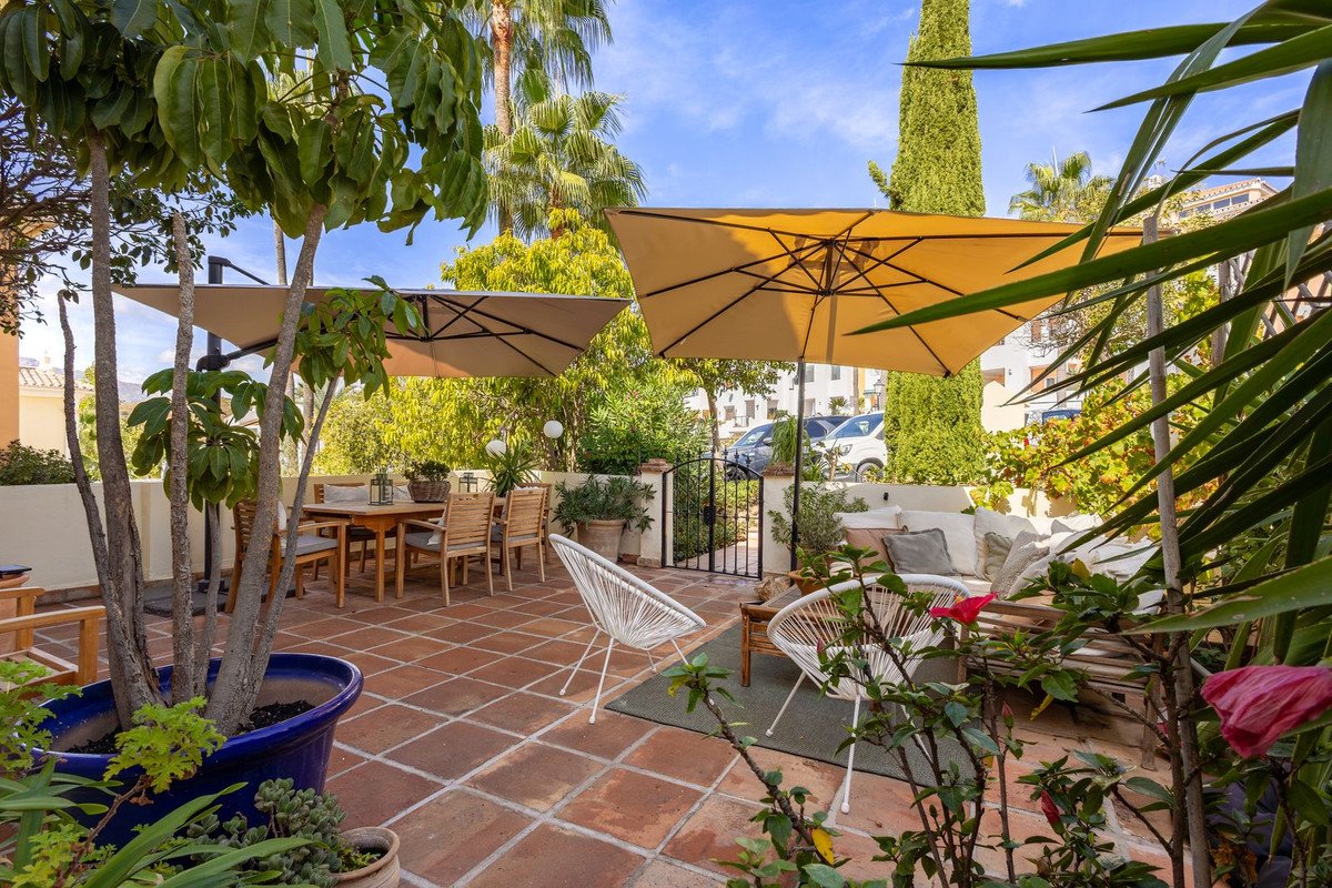 4 Bed Semi-Detached House in Alhaurin Golf