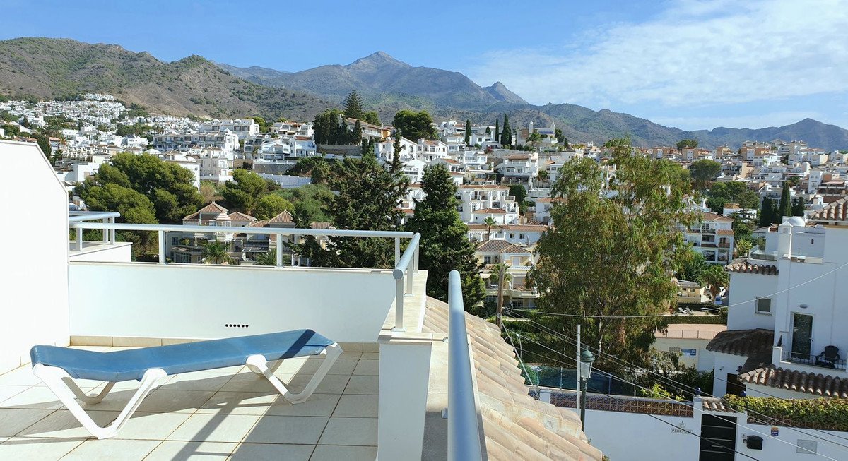 3 Bed Semi-Detached House in Nerja