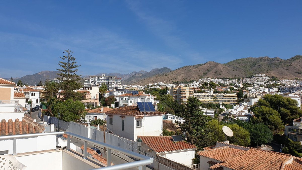 3 Bed Semi-Detached House in Nerja