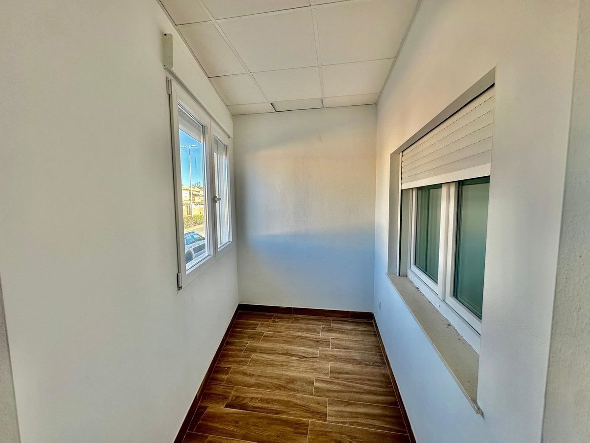 2 Bed Middle Floor Apartment in Torrevieja