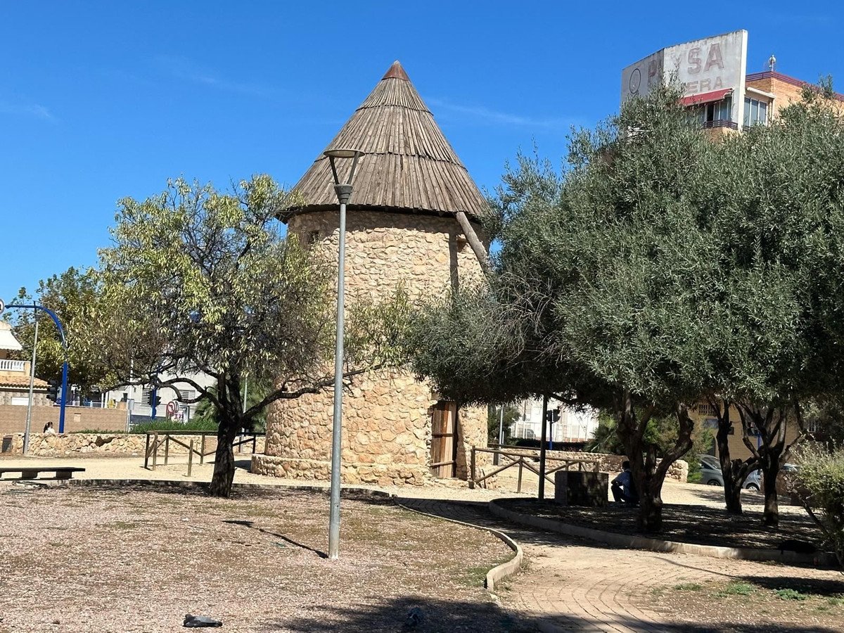 2 Bed Middle Floor Apartment in Torrevieja
