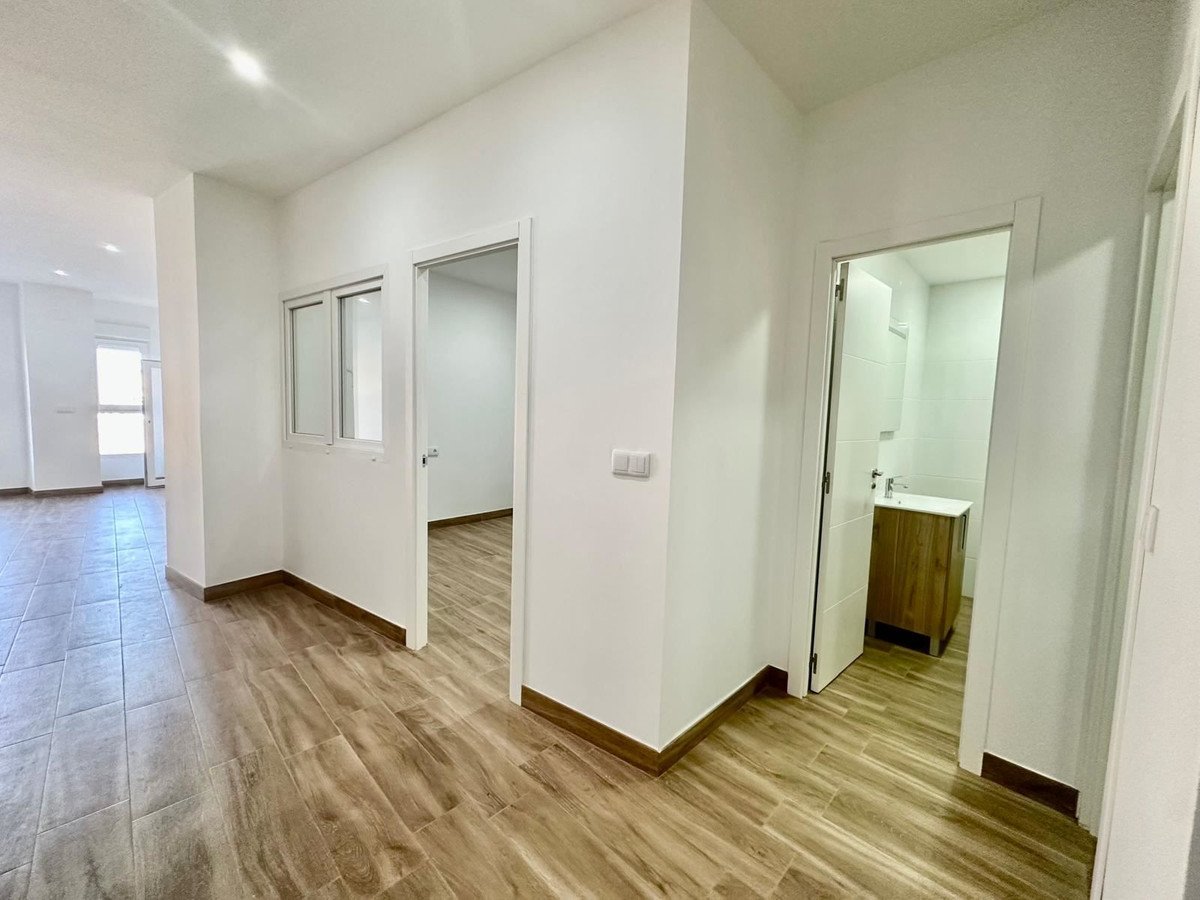 2 Bed Middle Floor Apartment in Torrevieja
