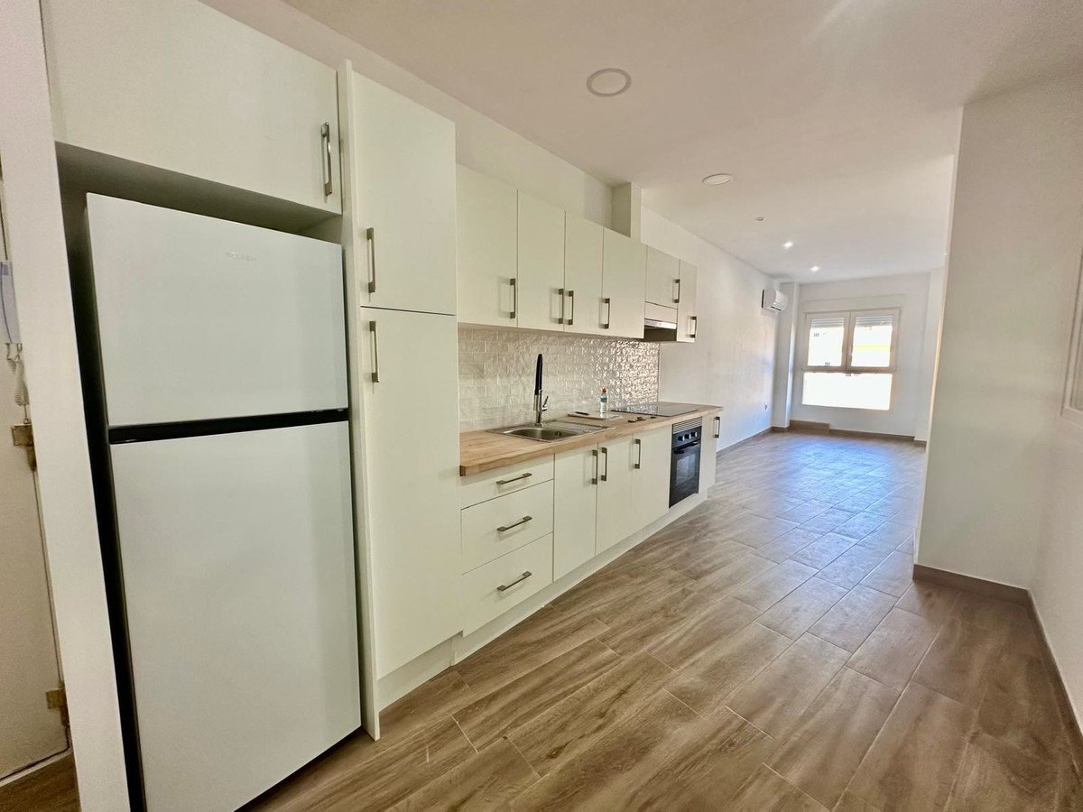 2 Bed Middle Floor Apartment in Torrevieja