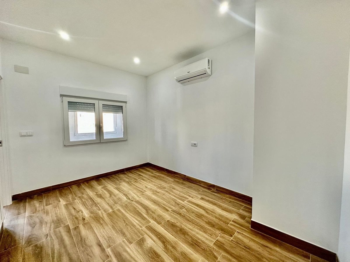 2 Bed Middle Floor Apartment in Torrevieja