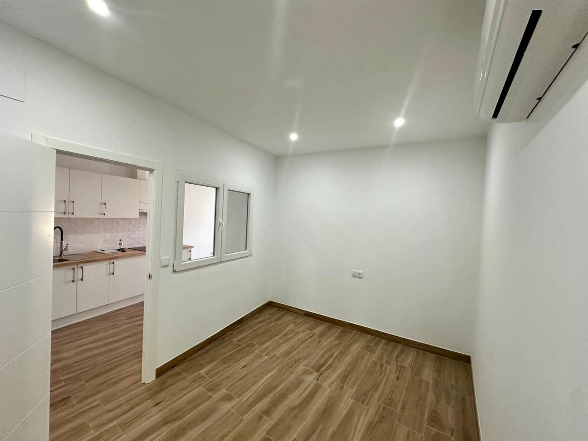 2 Bed Middle Floor Apartment in Torrevieja