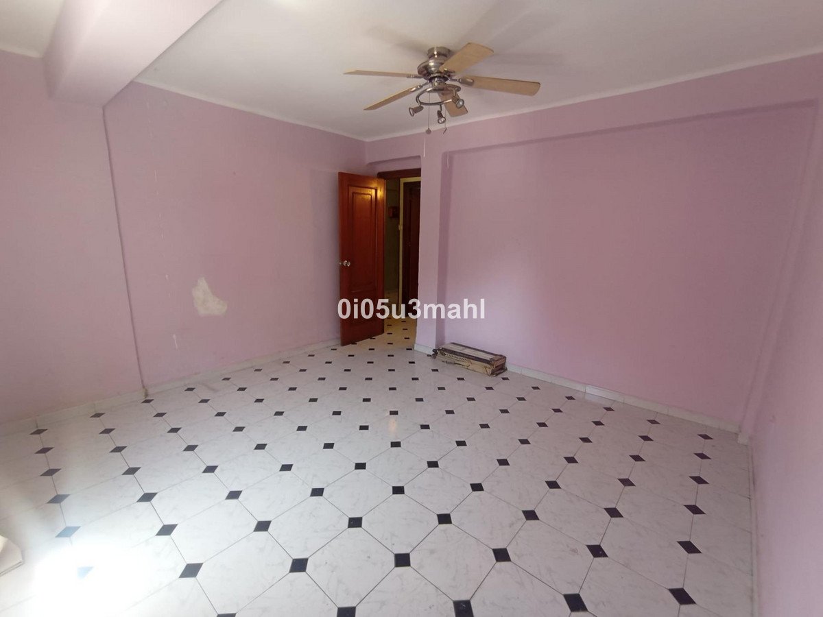 2 Bed Middle Floor Apartment in Málaga
