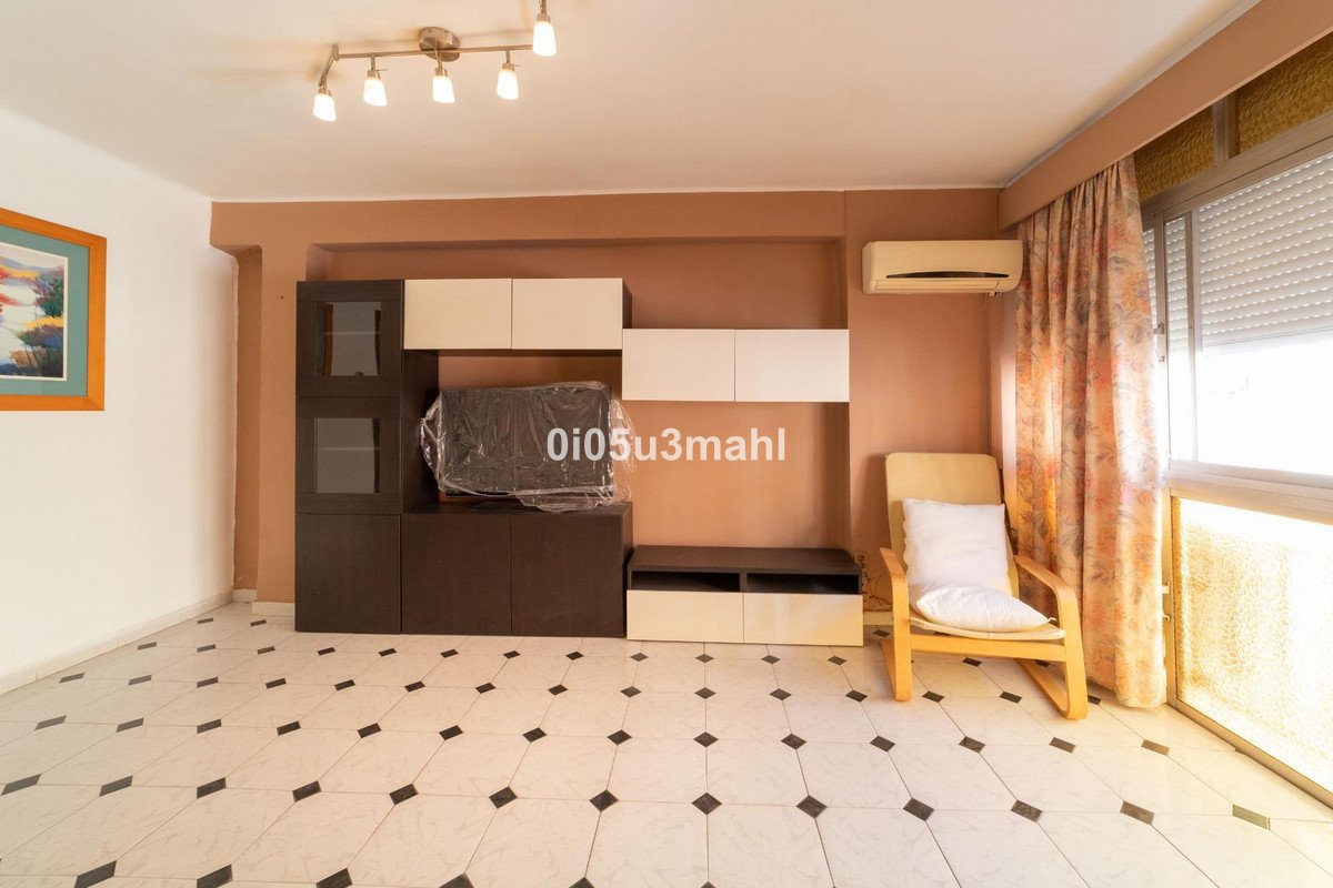 2 Bed Middle Floor Apartment in Málaga