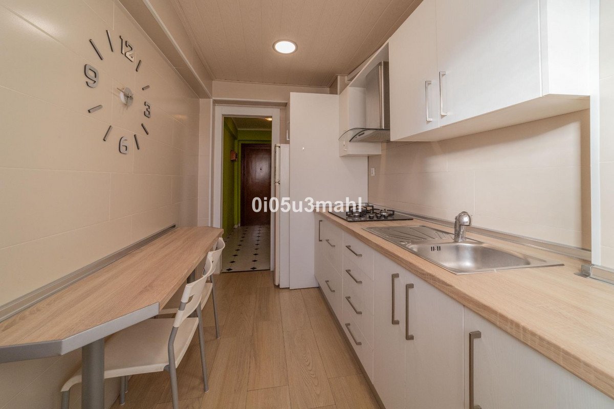 2 Bed Middle Floor Apartment in Málaga