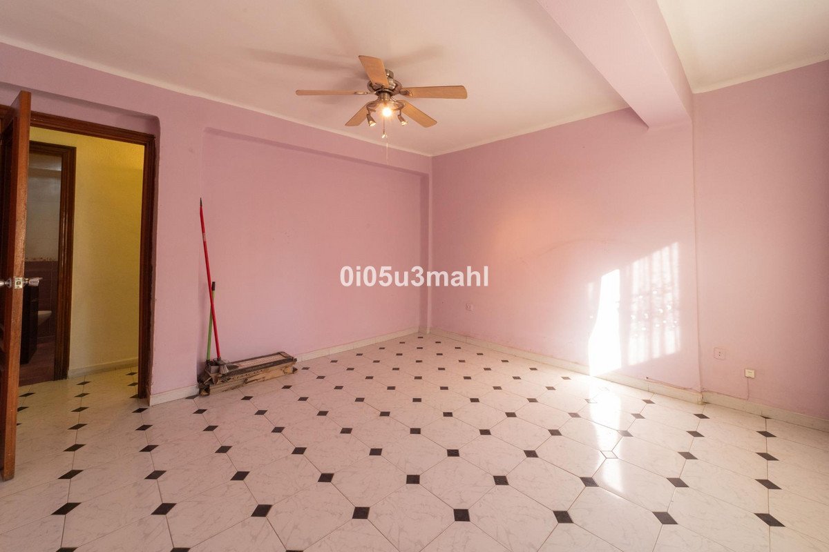 2 Bed Middle Floor Apartment in Málaga