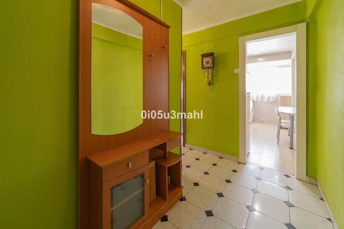 2 Bed Middle Floor Apartment in Málaga