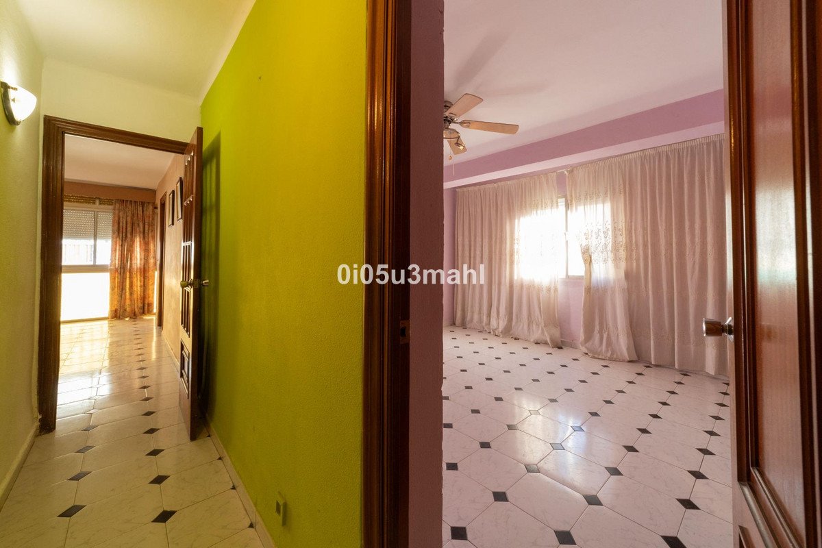 2 Bed Middle Floor Apartment in Málaga