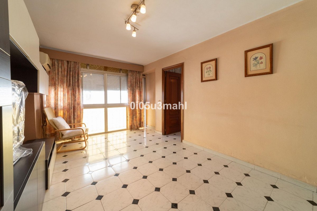 2 Bed Middle Floor Apartment in Málaga