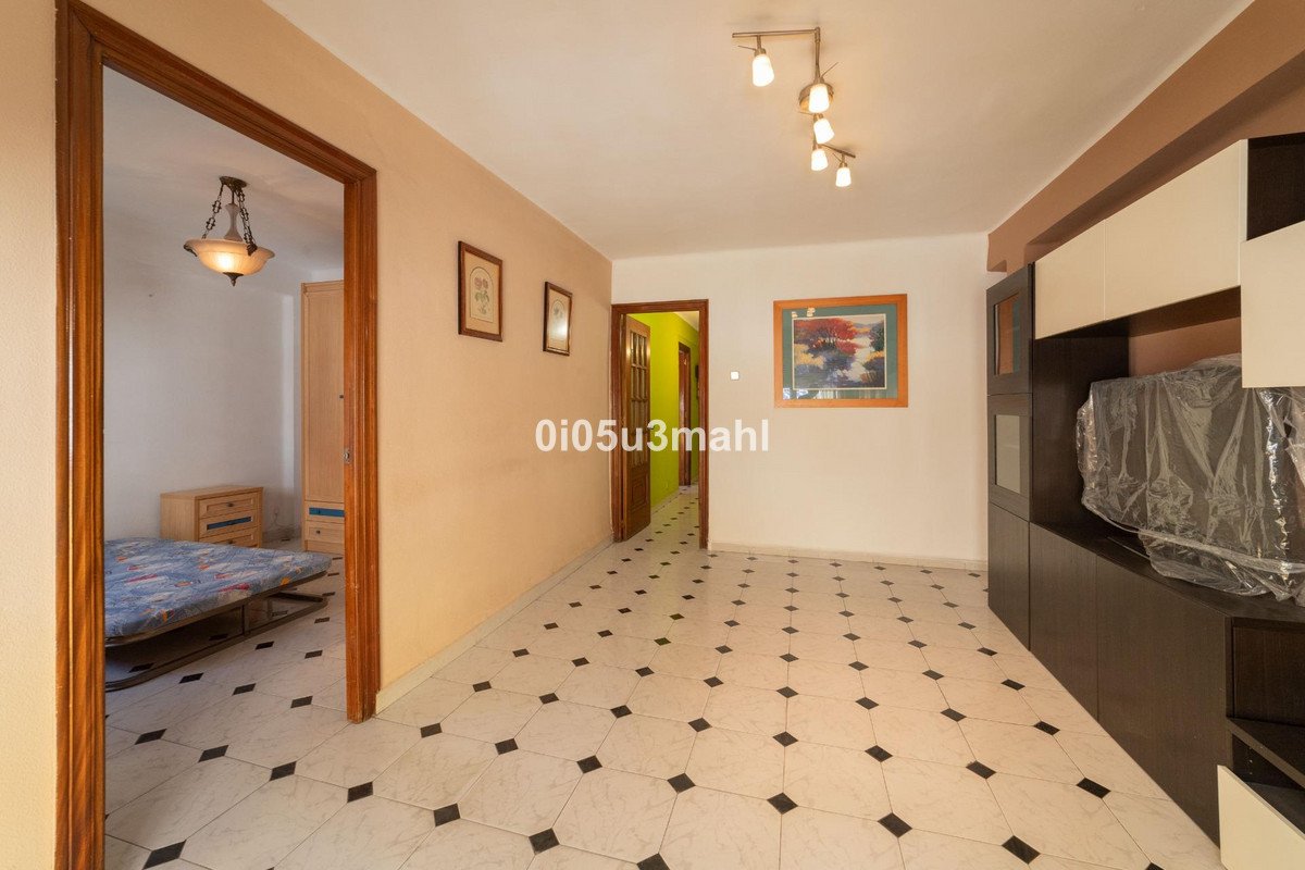 2 Bed Middle Floor Apartment in Málaga