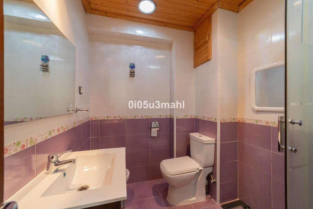 2 Bed Middle Floor Apartment in Málaga