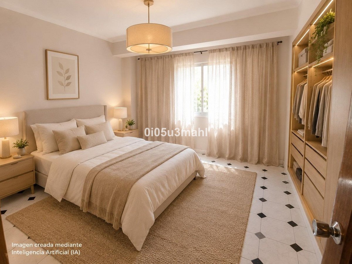 2 Bed Middle Floor Apartment in Málaga