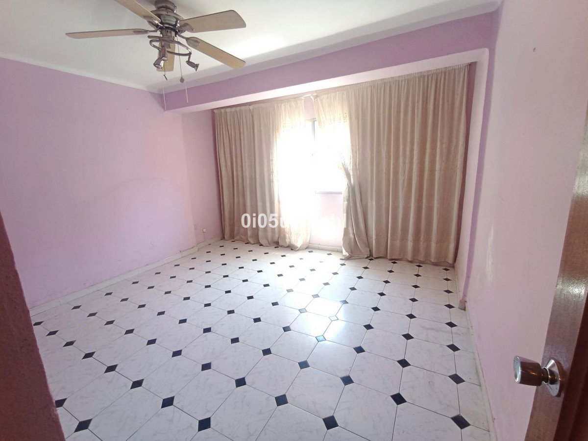 2 Bed Middle Floor Apartment in Málaga
