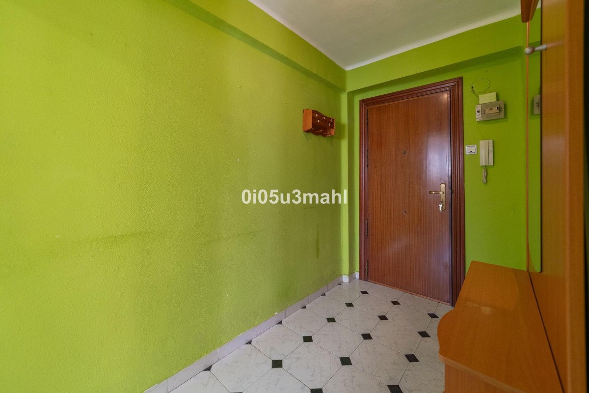 2 Bed Middle Floor Apartment in Málaga