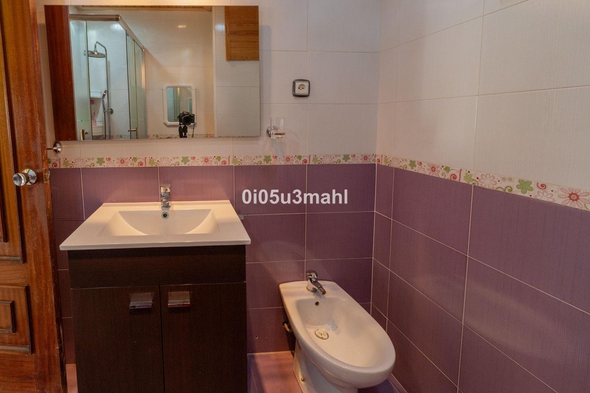 2 Bed Middle Floor Apartment in Málaga