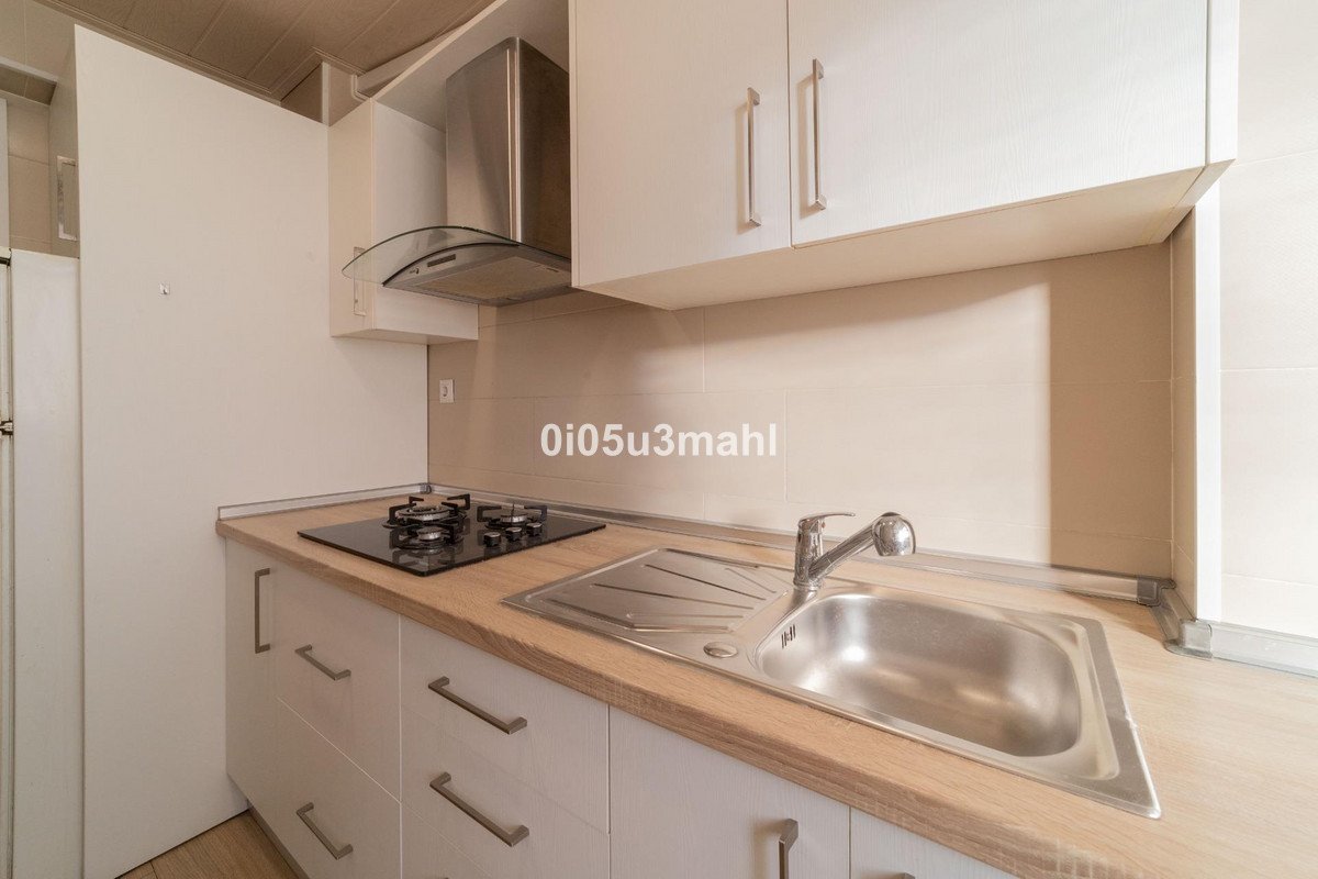 2 Bed Middle Floor Apartment in Málaga