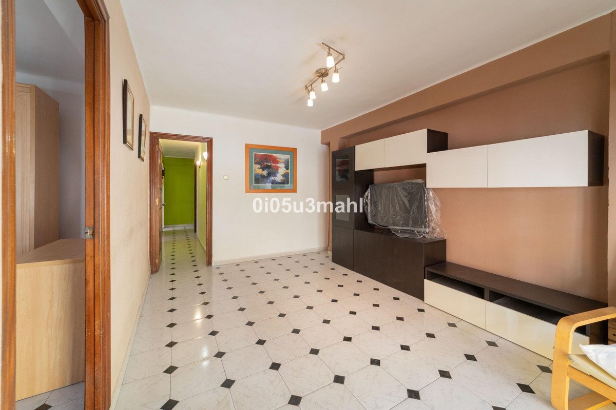 2 Bed Middle Floor Apartment in Málaga