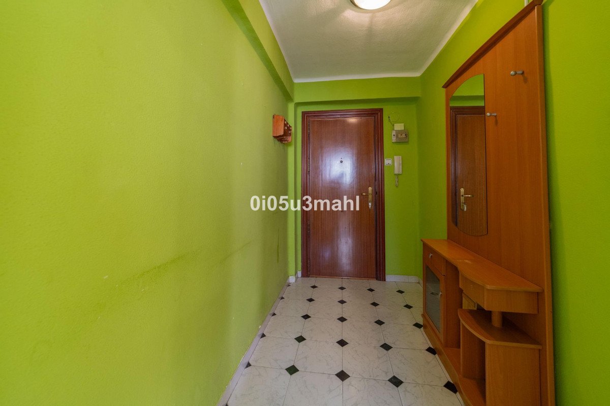 2 Bed Middle Floor Apartment in Málaga