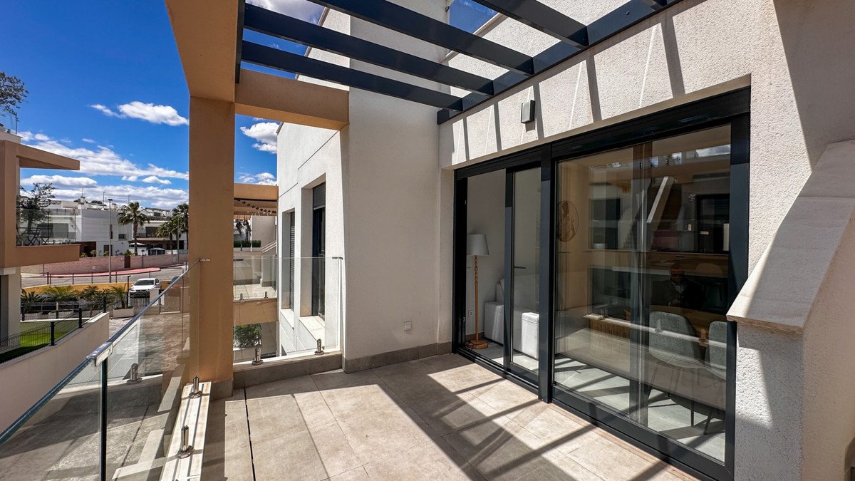2 Bed Bungalow in Orihuela Costa