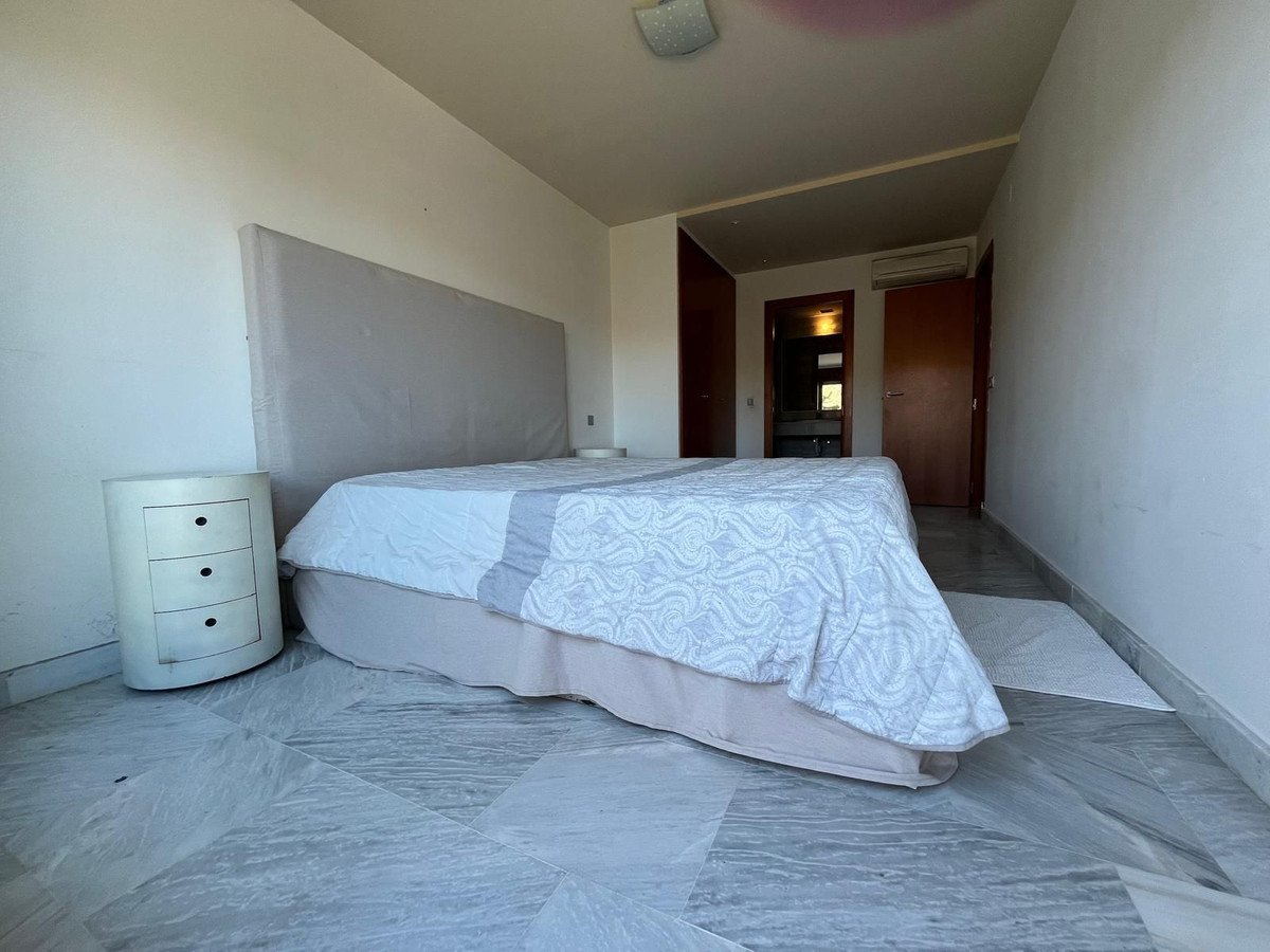 2 Bed Middle Floor Apartment in Benahavís