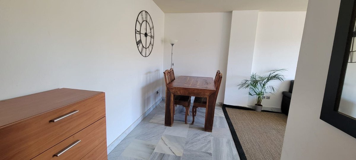2 Bed Middle Floor Apartment in Benahavís