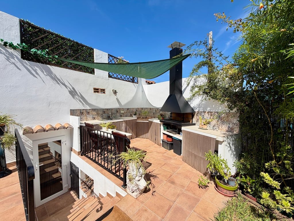 5 Bed Townhouse in Pego