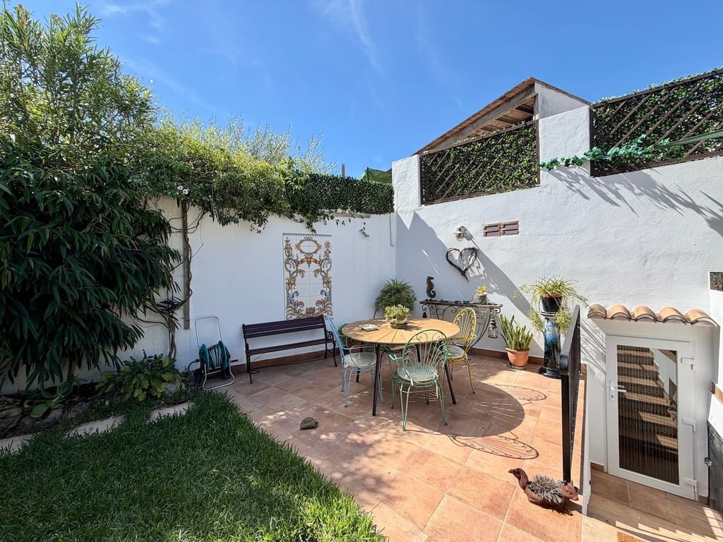 5 Bed Townhouse in Pego